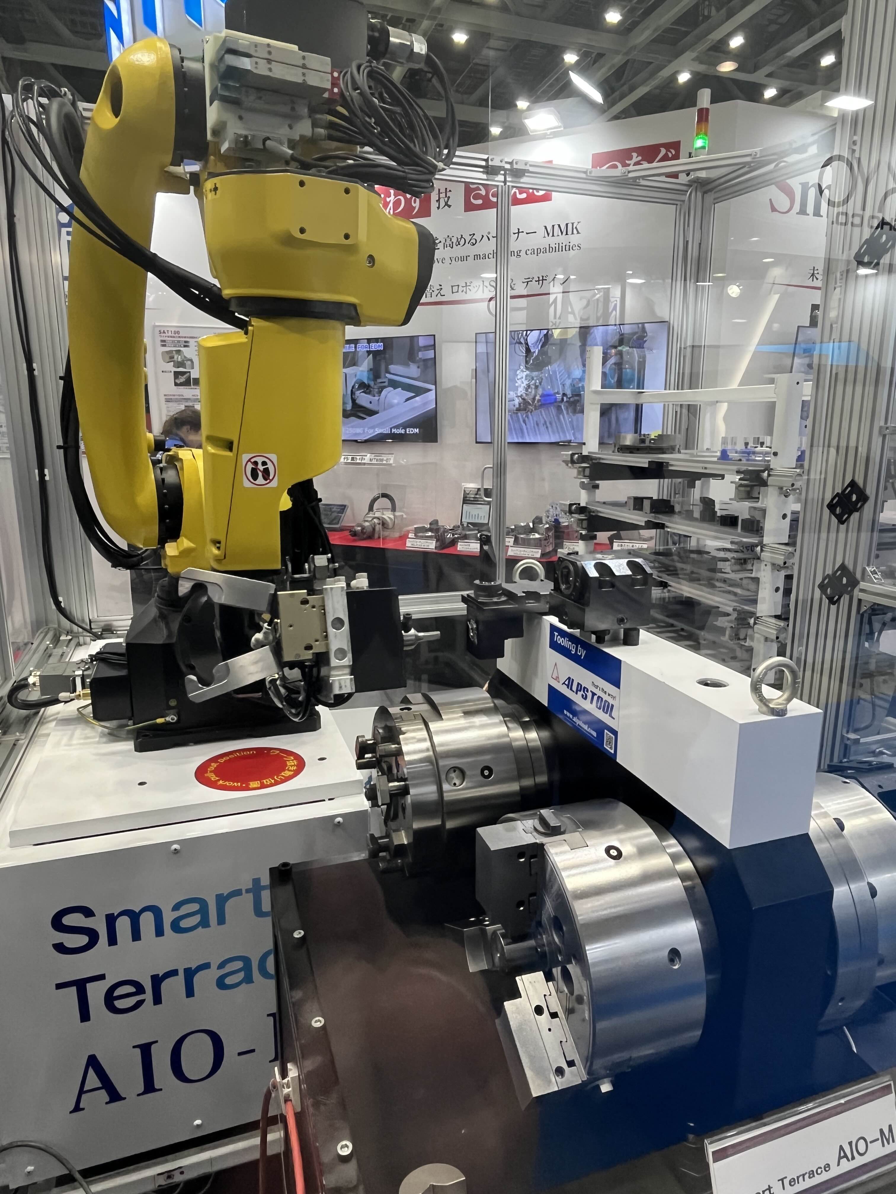 多品種中量生産の町工場のためのロボット(松本機械工業)