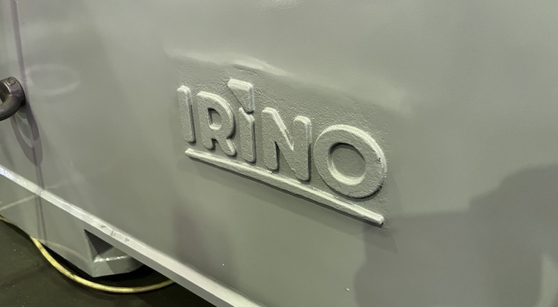 新たなブランドを刻んだ新シリーズの製造が始まった